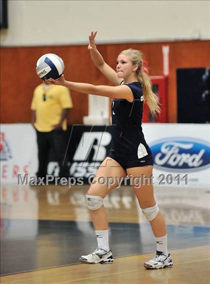 Thumbnail 3 in Corona del Mar vs. Marymount (CIF SS D1A Final) photogallery.