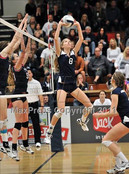 Thumbnail 3 in Corona del Mar vs. Marymount (CIF SS D1A Final) photogallery.