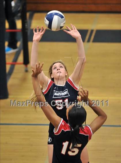 Thumbnail 1 in Corona del Mar vs. Marymount (CIF SS D1A Final) photogallery.