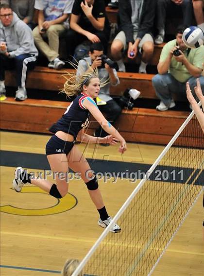 Thumbnail 3 in Corona del Mar vs. Marymount (CIF SS D1A Final) photogallery.