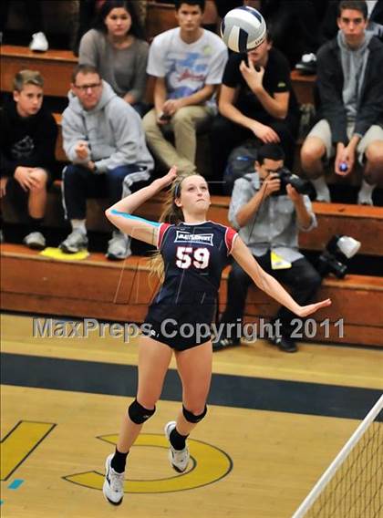 Thumbnail 1 in Corona del Mar vs. Marymount (CIF SS D1A Final) photogallery.