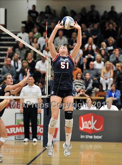 Thumbnail 3 in Corona del Mar vs. Marymount (CIF SS D1A Final) photogallery.