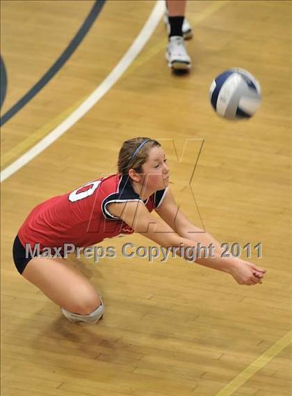 Thumbnail 3 in Corona del Mar vs. Marymount (CIF SS D1A Final) photogallery.