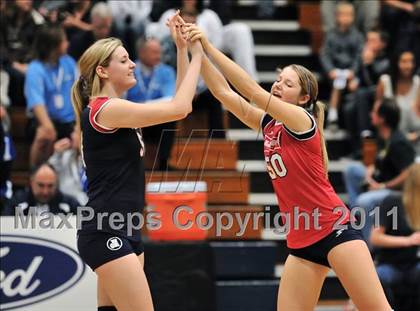 Thumbnail 1 in Corona del Mar vs. Marymount (CIF SS D1A Final) photogallery.