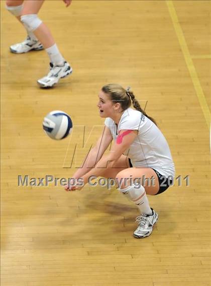 Thumbnail 2 in Corona del Mar vs. Marymount (CIF SS D1A Final) photogallery.