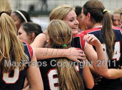 Thumbnail 3 in Corona del Mar vs. Marymount (CIF SS D1A Final) photogallery.