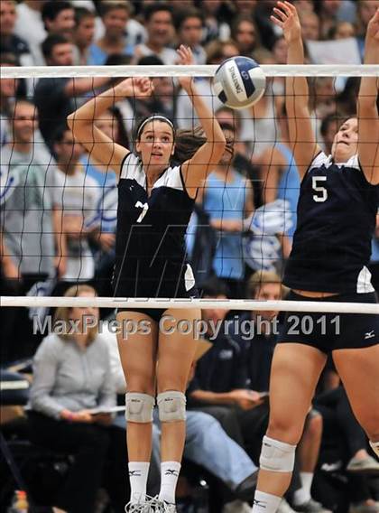 Thumbnail 3 in Corona del Mar vs. Marymount (CIF SS D1A Final) photogallery.