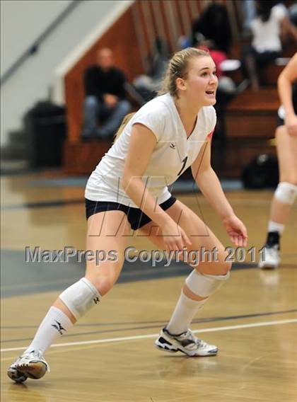 Thumbnail 3 in Corona del Mar vs. Marymount (CIF SS D1A Final) photogallery.