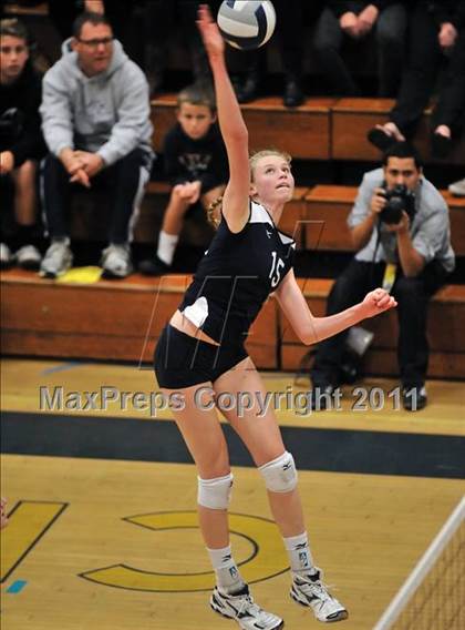 Thumbnail 1 in Corona del Mar vs. Marymount (CIF SS D1A Final) photogallery.