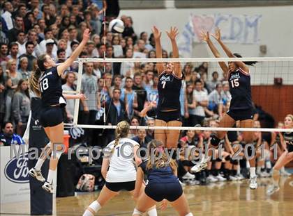 Thumbnail 2 in Corona del Mar vs. Marymount (CIF SS D1A Final) photogallery.