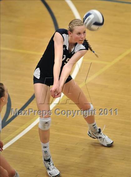 Thumbnail 3 in Corona del Mar vs. Marymount (CIF SS D1A Final) photogallery.