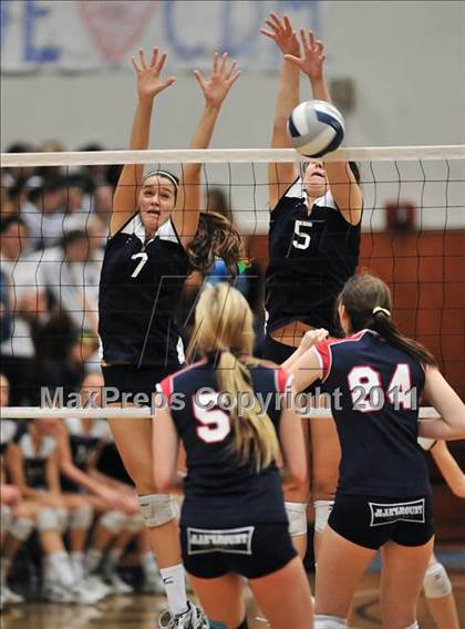 Thumbnail 2 in Corona del Mar vs. Marymount (CIF SS D1A Final) photogallery.