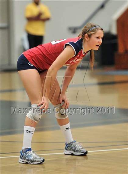 Thumbnail 1 in Corona del Mar vs. Marymount (CIF SS D1A Final) photogallery.