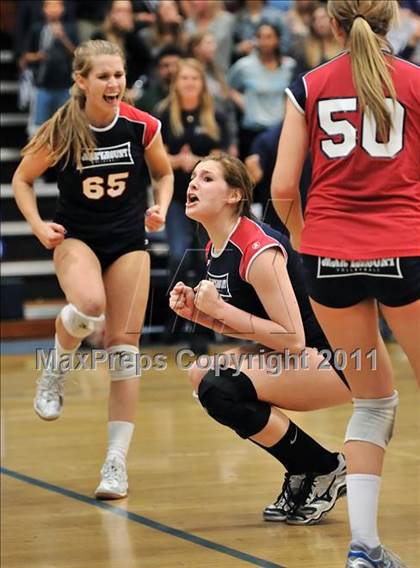 Thumbnail 2 in Corona del Mar vs. Marymount (CIF SS D1A Final) photogallery.