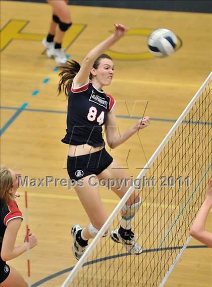 Thumbnail 1 in Corona del Mar vs. Marymount (CIF SS D1A Final) photogallery.