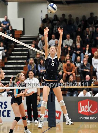 Thumbnail 1 in Corona del Mar vs. Marymount (CIF SS D1A Final) photogallery.