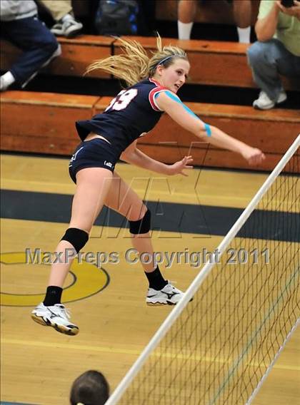 Thumbnail 2 in Corona del Mar vs. Marymount (CIF SS D1A Final) photogallery.