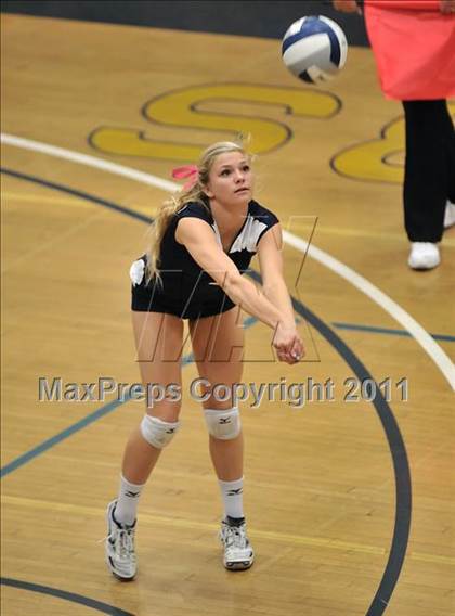 Thumbnail 1 in Corona del Mar vs. Marymount (CIF SS D1A Final) photogallery.