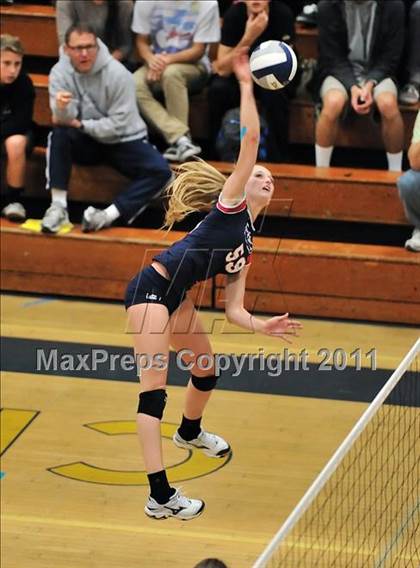 Thumbnail 1 in Corona del Mar vs. Marymount (CIF SS D1A Final) photogallery.
