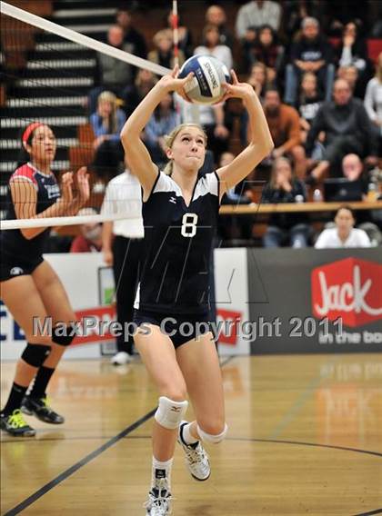 Thumbnail 1 in Corona del Mar vs. Marymount (CIF SS D1A Final) photogallery.
