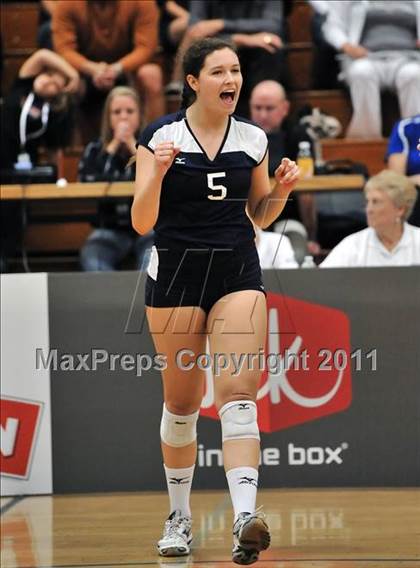 Thumbnail 1 in Corona del Mar vs. Marymount (CIF SS D1A Final) photogallery.