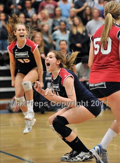 Thumbnail 1 in Corona del Mar vs. Marymount (CIF SS D1A Final) photogallery.