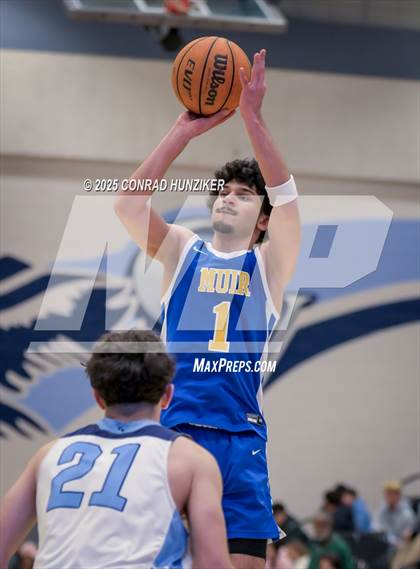 Thumbnail 1 in Muir @ Crescenta Valley photogallery.