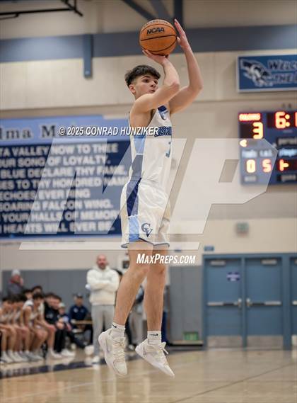 Thumbnail 1 in Muir @ Crescenta Valley photogallery.
