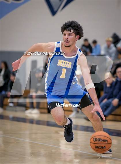 Thumbnail 1 in Muir @ Crescenta Valley photogallery.