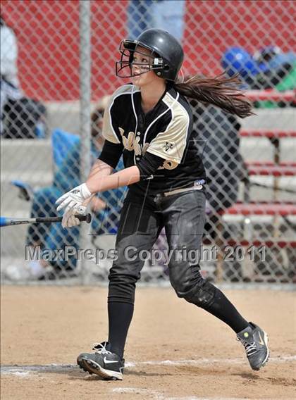 Thumbnail 3 in Corona del Mar vs. Calabasas (Whittier Tournament) photogallery.