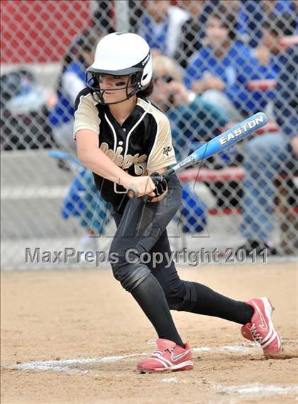Thumbnail 3 in Corona del Mar vs. Calabasas (Whittier Tournament) photogallery.