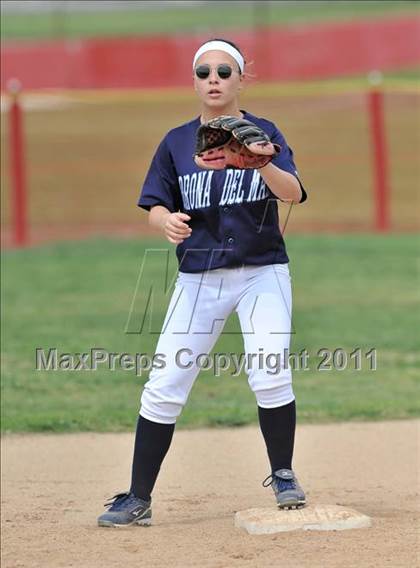 Thumbnail 1 in Corona del Mar vs. Calabasas (Whittier Tournament) photogallery.