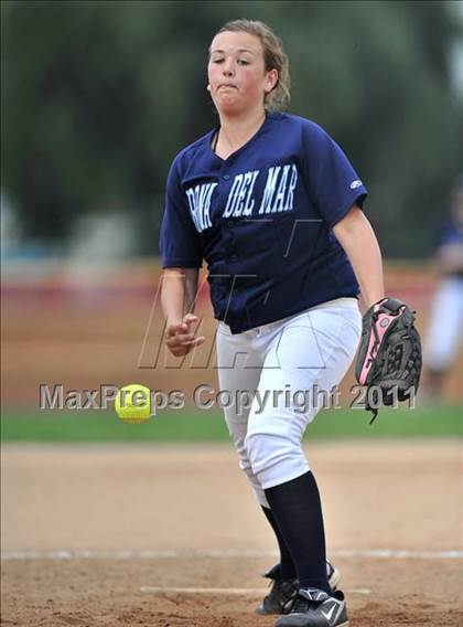 Thumbnail 3 in Corona del Mar vs. Calabasas (Whittier Tournament) photogallery.