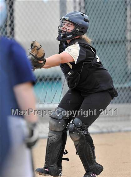 Thumbnail 2 in Corona del Mar vs. Calabasas (Whittier Tournament) photogallery.