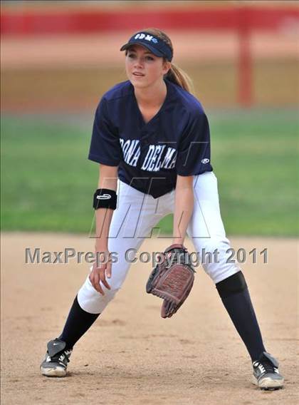 Thumbnail 3 in Corona del Mar vs. Calabasas (Whittier Tournament) photogallery.