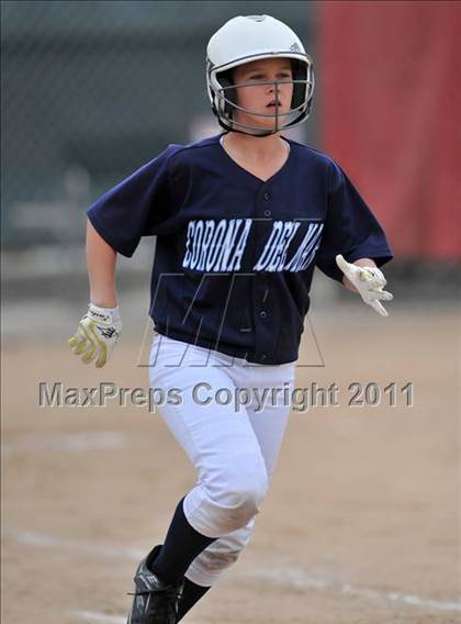 Thumbnail 1 in Corona del Mar vs. Calabasas (Whittier Tournament) photogallery.