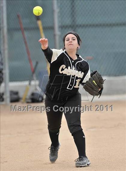 Thumbnail 2 in Corona del Mar vs. Calabasas (Whittier Tournament) photogallery.