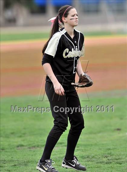 Thumbnail 1 in Corona del Mar vs. Calabasas (Whittier Tournament) photogallery.