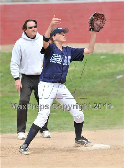 Thumbnail 3 in Corona del Mar vs. Calabasas (Whittier Tournament) photogallery.