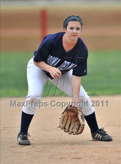 Thumbnail 1 in Corona del Mar vs. Calabasas (Whittier Tournament) photogallery.