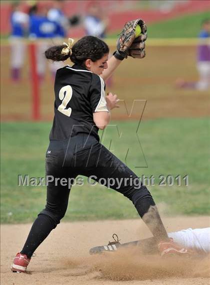 Thumbnail 3 in Corona del Mar vs. Calabasas (Whittier Tournament) photogallery.
