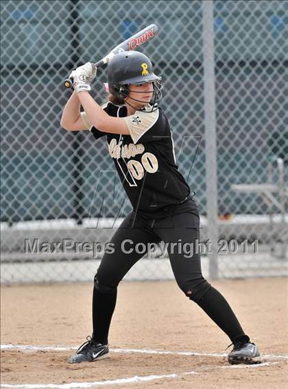 Thumbnail 3 in Corona del Mar vs. Calabasas (Whittier Tournament) photogallery.