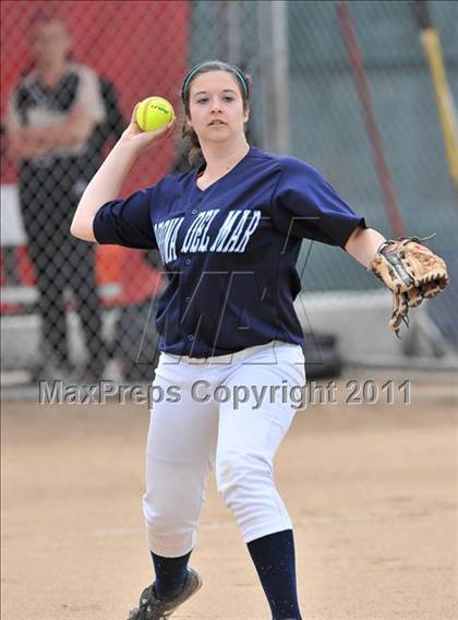 Thumbnail 3 in Corona del Mar vs. Calabasas (Whittier Tournament) photogallery.