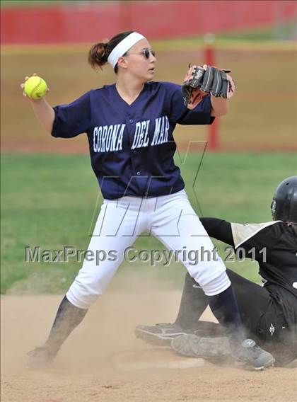 Thumbnail 2 in Corona del Mar vs. Calabasas (Whittier Tournament) photogallery.