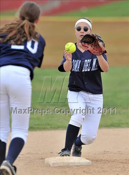 Thumbnail 1 in Corona del Mar vs. Calabasas (Whittier Tournament) photogallery.