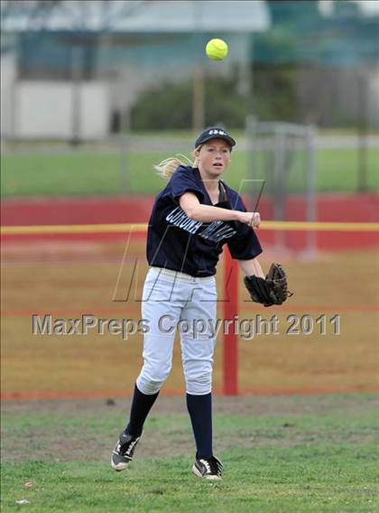 Thumbnail 2 in Corona del Mar vs. Calabasas (Whittier Tournament) photogallery.
