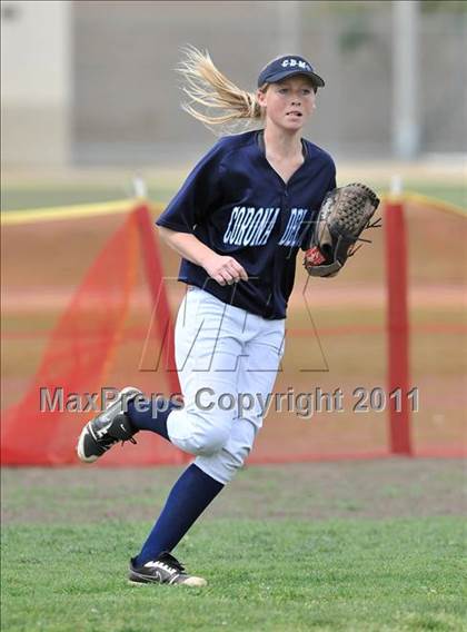 Thumbnail 3 in Corona del Mar vs. Calabasas (Whittier Tournament) photogallery.