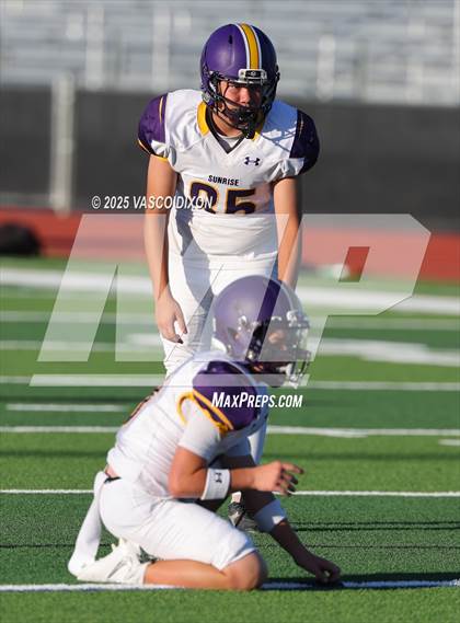 Thumbnail 1 in FR: Sunrise Mountain @ Canyon View photogallery.