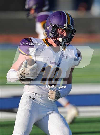 Thumbnail 3 in FR: Sunrise Mountain @ Canyon View photogallery.