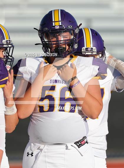 Thumbnail 1 in FR: Sunrise Mountain @ Canyon View photogallery.